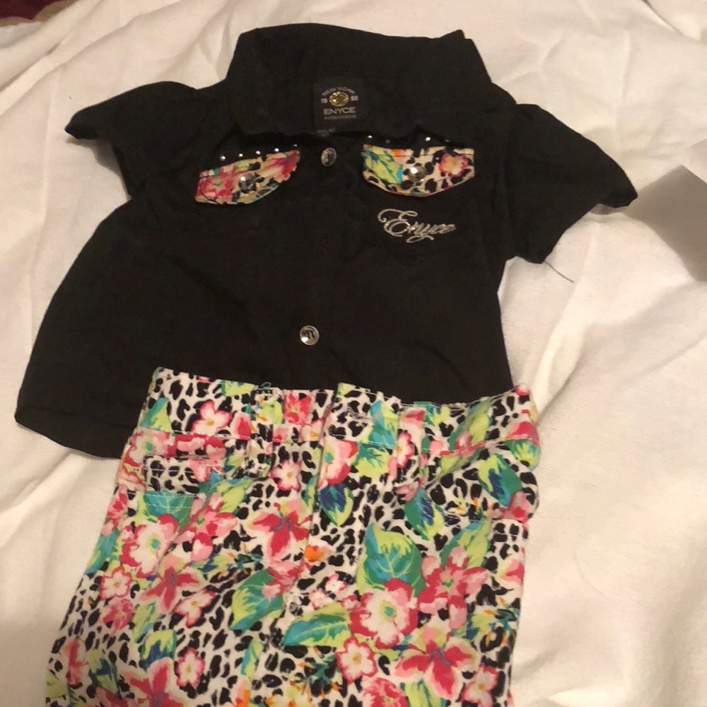Clothes - Picture 2 of 2